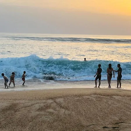 Modern With Private Garden & Shared Pool Apartamento