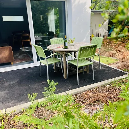 Forest Garden Retreat With Pool Near The 아파트 *
